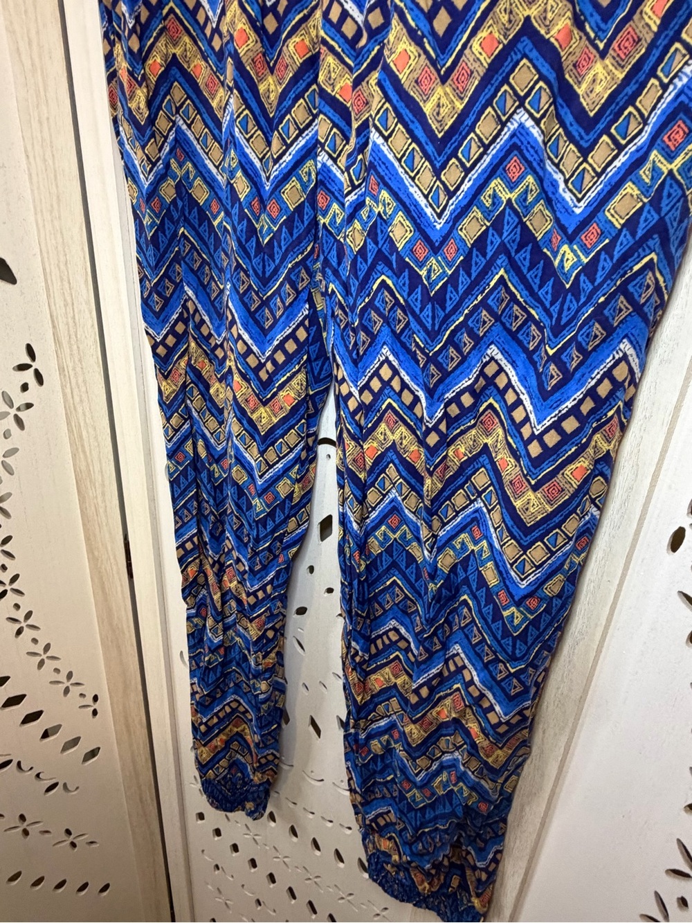 Forever 21 Blue Boho Print Pants - Picture 5 of 11